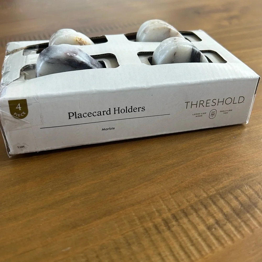 NWT Threshold Heart-Shaped Marble Place Card Holders
